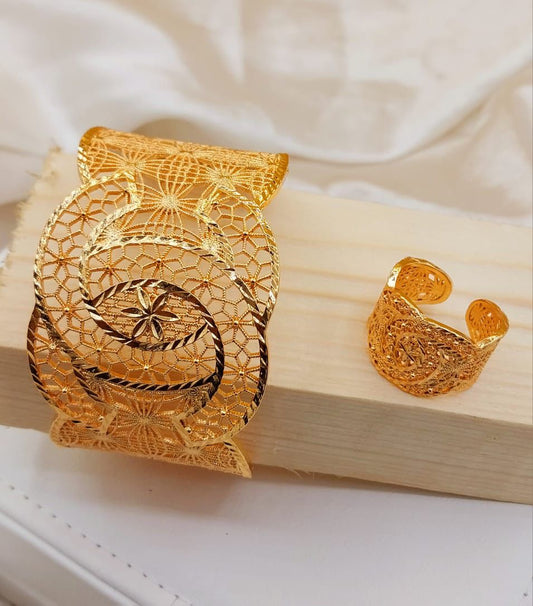 Gold-plated bangles With Ring