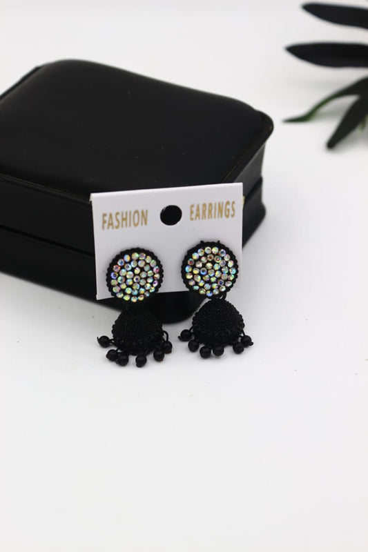 Earing Lovers.
